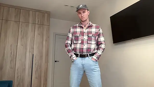 cute mark online show from March 3, 2026, 2:13 pm