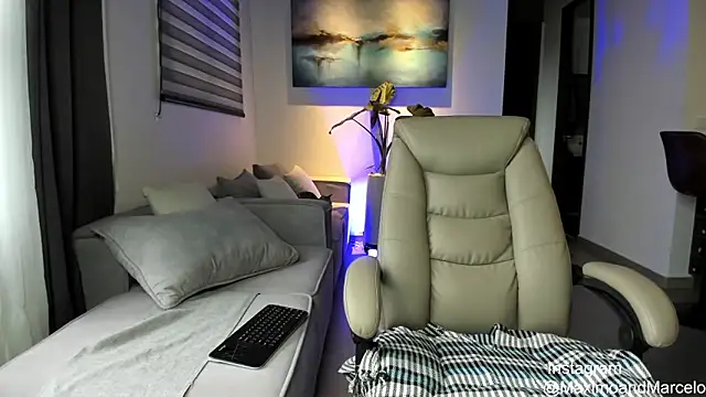 Snapshot of Maximo_Marcelo chatting on March 14, 2025, 12:07 pm Maximo Marcelo online show from March 14, 2025, 12:07 pm