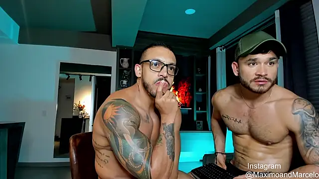 Snapshot of Maximo_Marcelo chatting on February 18, 2025, 2:38 am Maximo Marcelo online show from February 18, 2025, 2:38 am