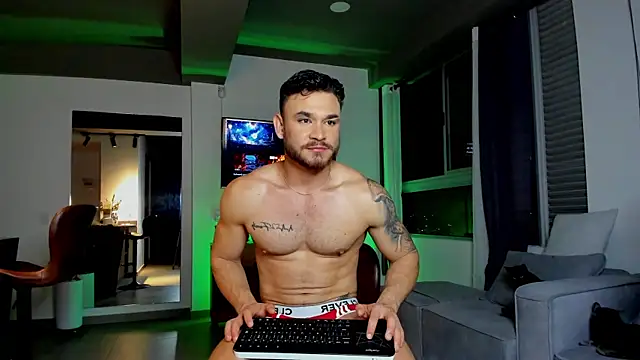 Snapshot of Maximo_Marcelo chatting on February 5, 2025, 2:08 am Maximo Marcelo online show from February 5, 2025, 2:08 am