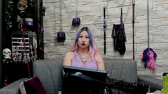 CruelMistress online show from November 13, 2025, 3:49 pm