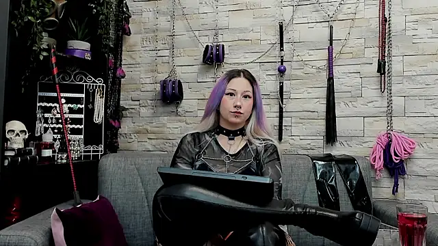 CruelMistress online show from February 12, 2026, 12:32 am