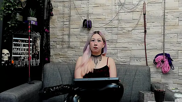 Snapshot of CruelMistress chatting on June 14, 2026, 12:51 am CruelMistress online show from June 14, 2026, 12:51 am