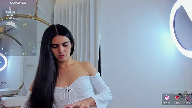 Venusflame   online show from October 31, 2025, 11:51 am