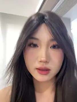 xyebobs online show from September 17, 2025, 1:57 pm