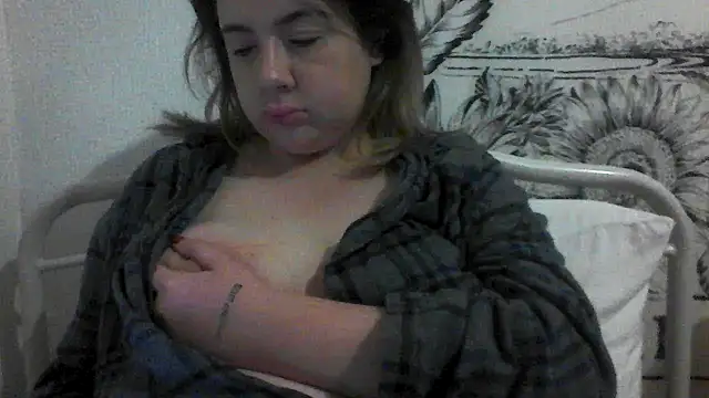 Snapshot of CamilaCherryX chatting on September 25, 2025, 8:26 pm CamilaCherryX online show from September 25, 2025, 8:26 pm