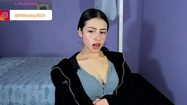 Snapshot of myeimmy_33 chatting on February 11, 2025, 3:51 pm myeimmy 33 online show from February 11, 2025, 3:51 pm