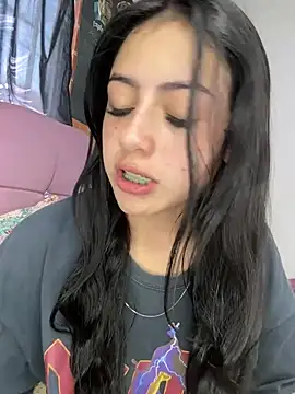 Snapshot of myeimmy_33 chatting on January 16, 2025, 10:02 pm myeimmy 33 online show from January 16, 2025, 10:02 pm