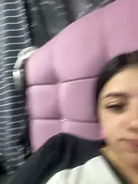 Snapshot of myeimmy_33 chatting on January 14, 2025, 11:37 pm myeimmy 33 online show from January 14, 2025, 11:37 pm