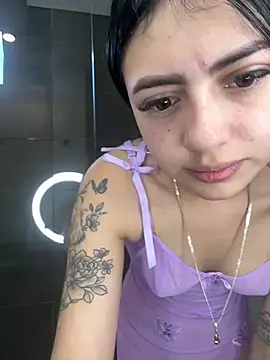 Snapshot of myeimmy_33 chatting on January 11, 2025, 12:18 pm myeimmy 33 online show from January 11, 2025, 12:18 pm