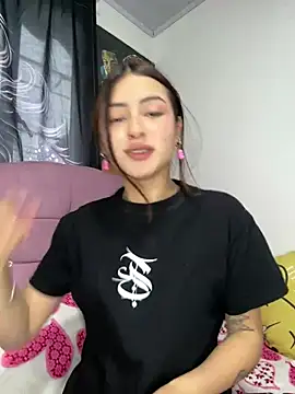 Snapshot of myeimmy_33 chatting on December 27, 2024, 9:32 pm myeimmy 33 online show from December 27, 2024, 9:32 pm