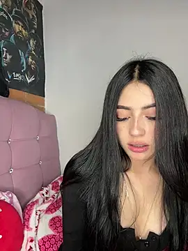 Snapshot of myeimmy_33 chatting on January 3, 2025, 8:22 pm myeimmy 33 online show from January 3, 2025, 8:22 pm