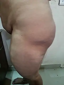 milf-kaira online show from December 1, 2025, 5:52 am