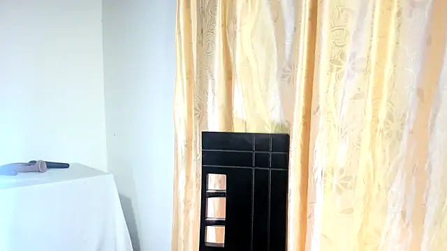 Little aphrodite online show from April 19, 2026, 3:40 am