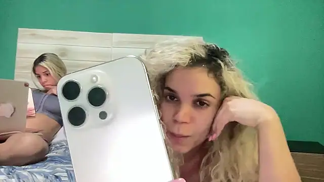 Snapshot of brithneysquirt chatting on March 27, 2026, 4:54 am brithneysquirt online show from March 27, 2026, 4:54 am