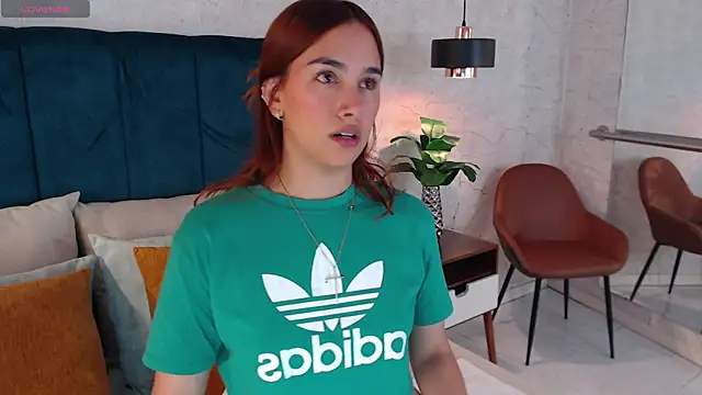 Snapshot of AdeleAndersonn chatting on November 21, 2025, 7:57 pm AdeleAndersonn online show from November 21, 2025, 7:57 pm