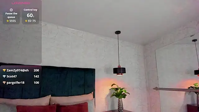 AdeleAndersonn online show from April 21, 2026, 1:42 am