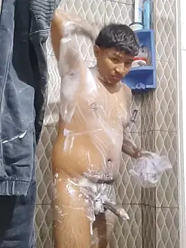 Tu papi 69  online show from October 3, 2025, 11:17 pm