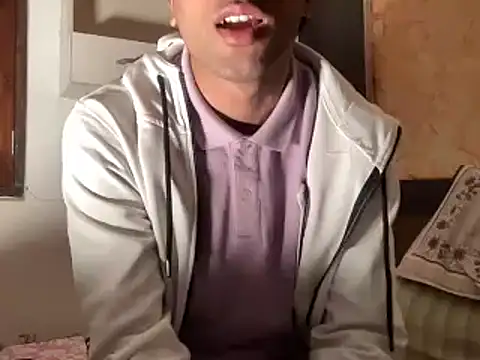 Snapshot of yourhero3466 chatting on December 21, 2024, 4:03 pm yourhero3466 online show from December 21, 2024, 4:03 pm