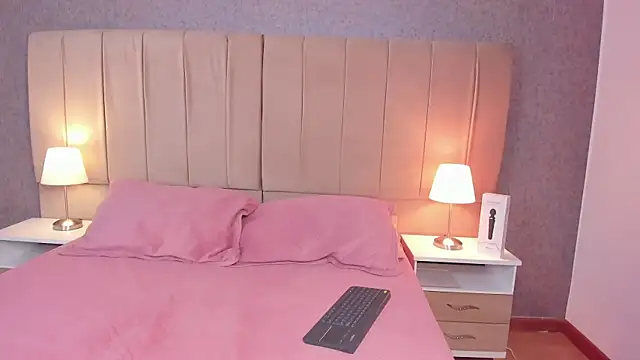 megan bat online show from December 23, 2024, 11:25 am