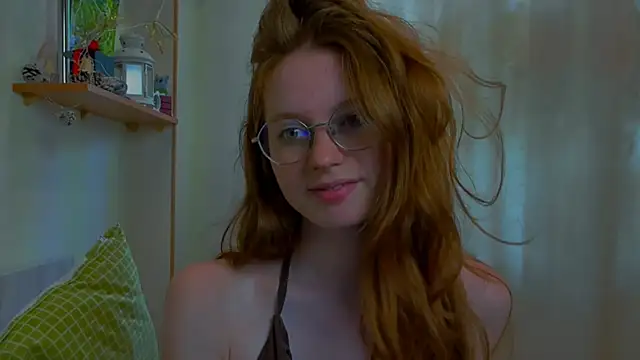 Snapshot of Fire_Luna chatting on June 15, 2026, 10:15 am Fire Luna online show from June 15, 2026, 10:15 am
