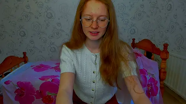 Snapshot of Fire_Luna chatting on April 29, 2026, 11:47 am Fire Luna online show from April 29, 2026, 11:47 am