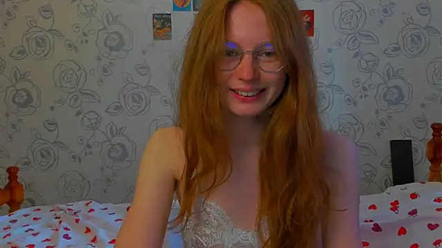 Snapshot of Fire_Luna chatting on May 11, 2026, 11:33 am Fire Luna online show from May 11, 2026, 11:33 am