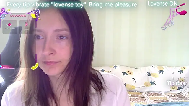 Snapshot of LilyXSky chatting on June 16, 2026, 8:36 am LilyXSky online show from June 16, 2026, 8:36 am