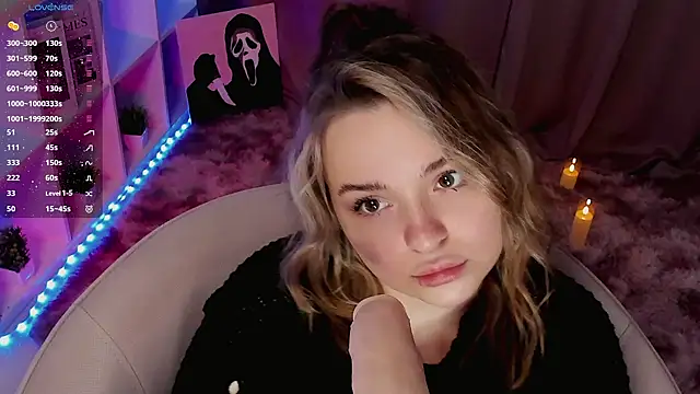 AlliceBrown  online show from February 21, 2025, 5:42 pm