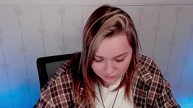 AlliceBrown  online show from January 27, 2025, 5:15 pm