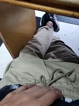 Snapshot of Juliano69xv chatting on February 11, 2026, 9:31 am Juliano69xv online show from February 11, 2026, 9:31 am