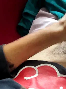 Snapshot of Juliano69xv chatting on March 5, 2026, 2:13 pm Juliano69xv online show from March 5, 2026, 2:13 pm