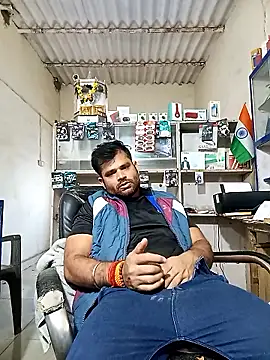 Snapshot of Priynkarani chatting on November 15, 2025, 7:23 am Priynkarani online show from November 15, 2025, 7:23 am