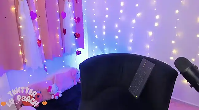 Snapshot of p3ach1 chatting on March 9, 2025, 11:35 pm p3ach1 online show from March 9, 2025, 11:35 pm