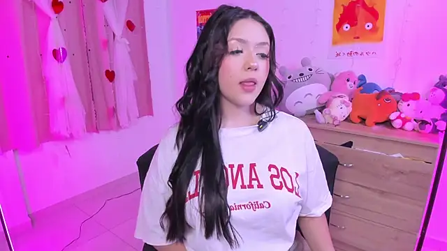 Snapshot of p3ach1 chatting on September 22, 2025, 1:33 am p3ach1 online show from September 22, 2025, 1:33 am