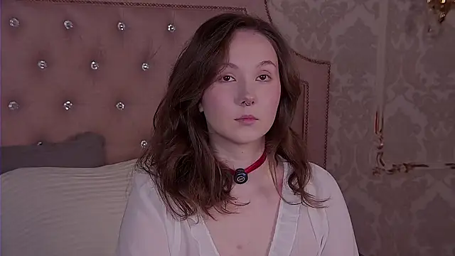 IreneRaye online show from November 13, 2025, 5:44 am