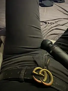 Ana-05 online show from November 15, 2025, 7:51 pm