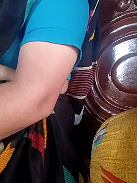 lakey91girl online show from April 13, 2026, 2:37 am