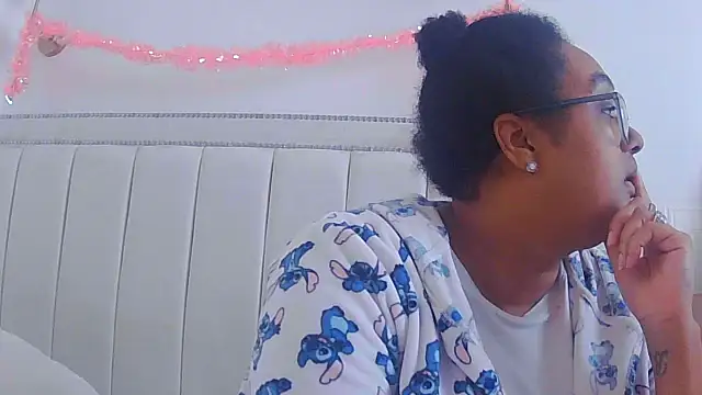 Snapshot of vanilla_chocolate23 chatting on November 17, 2025, 10:52 am vanilla chocolate23 online show from November 17, 2025, 10:52 am