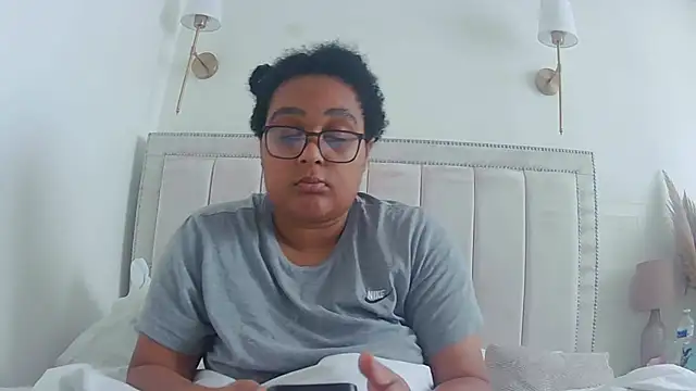 Snapshot of vanilla_chocolate23 chatting on October 19, 2025, 10:07 am vanilla chocolate23 online show from October 19, 2025, 10:07 am