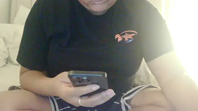 Snapshot of vanilla_chocolate23 chatting on November 2, 2025, 10:48 pm vanilla chocolate23 online show from November 2, 2025, 10:48 pm