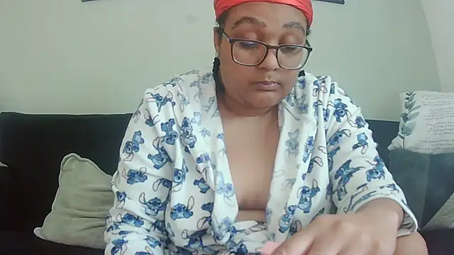 Snapshot of vanilla_chocolate23 chatting on October 2, 2025, 11:35 am vanilla chocolate23 online show from October 2, 2025, 11:35 am