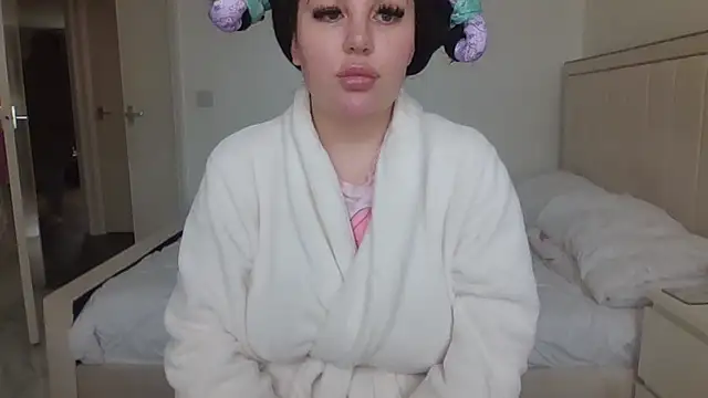 Snapshot of vanilla_chocolate23 chatting on February 21, 2025, 3:10 pm vanilla chocolate23 online show from February 21, 2025, 3:10 pm