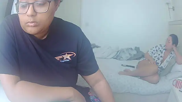 vanilla chocolate23 online show from May 24, 2026, 9:53 am
