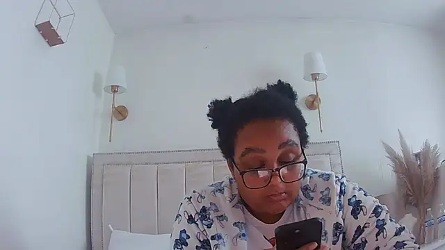 Snapshot of vanilla_chocolate23 chatting on September 12, 2025, 3:34 pm vanilla chocolate23 online show from September 12, 2025, 3:34 pm