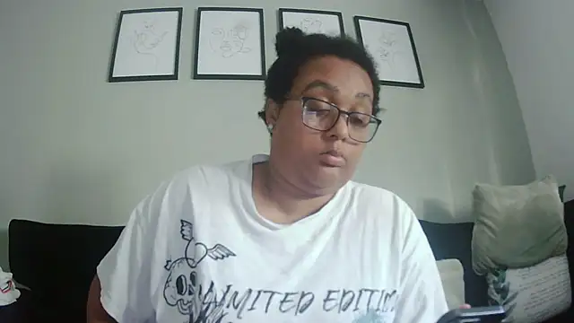 Snapshot of vanilla_chocolate23 chatting on September 15, 2025, 8:04 am vanilla chocolate23 online show from September 15, 2025, 8:04 am