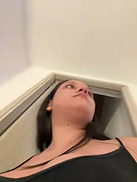 kenndall 21 online show from February 12, 2026, 2:33 am