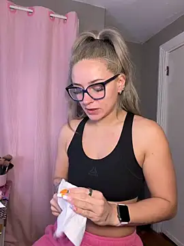 lexybabyxo online show from April 8, 2026, 10:28 am