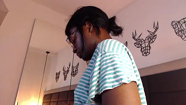 Snapshot of candy_lovee69 chatting on March 14, 2025, 9:00 pm candy lovee69 online show from March 14, 2025, 9:00 pm