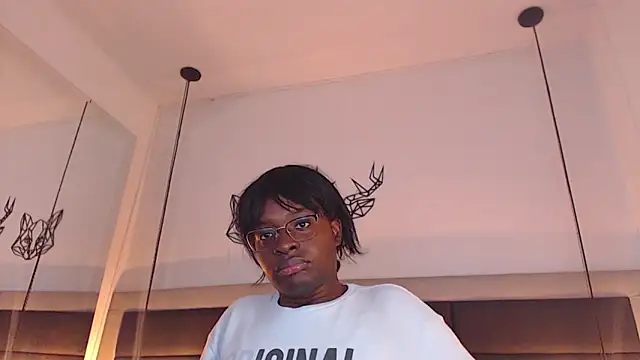 Snapshot of candy_lovee69 chatting on November 28, 2025, 12:00 am candy lovee69 online show from November 28, 2025, 12:00 am